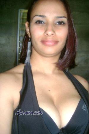 150826 - Elizabeth Age: 36 - Dominican Republic