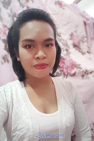 201022 - Parichart Age: 35 - Thailand