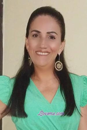 215402 - Helen Age: 47 - Costa Rica